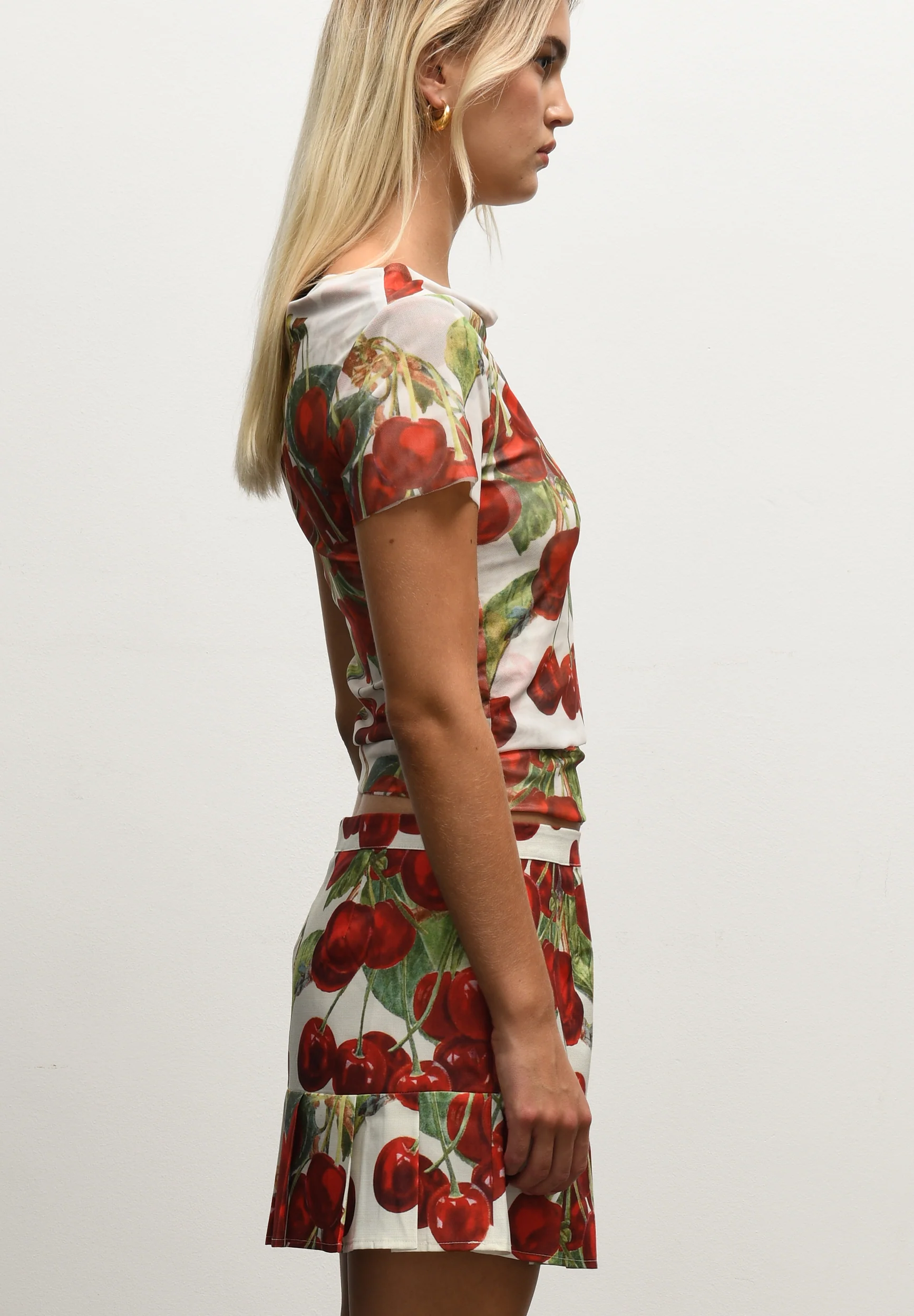 THE CHERRY PLEAT SKIRT
