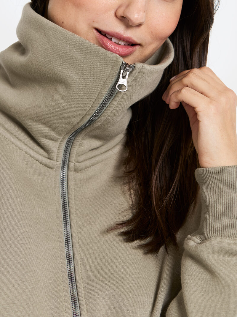Lovali Full-Zip