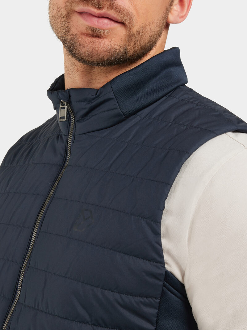 Ubbe Vest