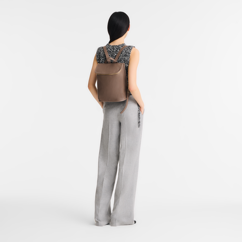 Le Foulonné M Backpack Taupe - Leather