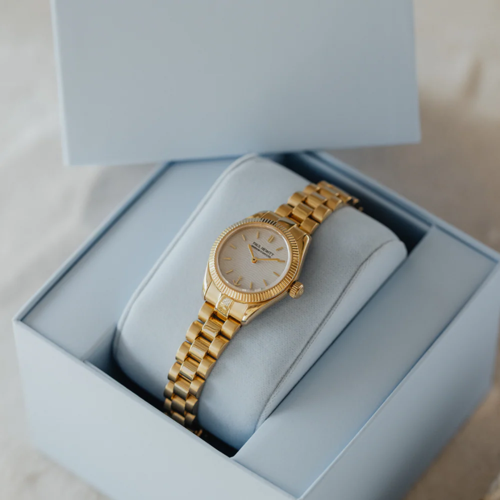 Petit Soleil Round Watch Gold White