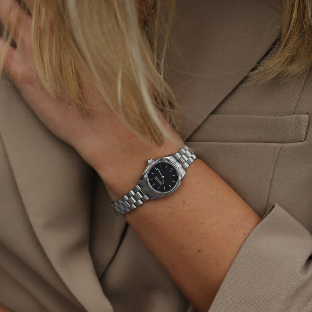 Petit Soleil Round Watch Silver Black