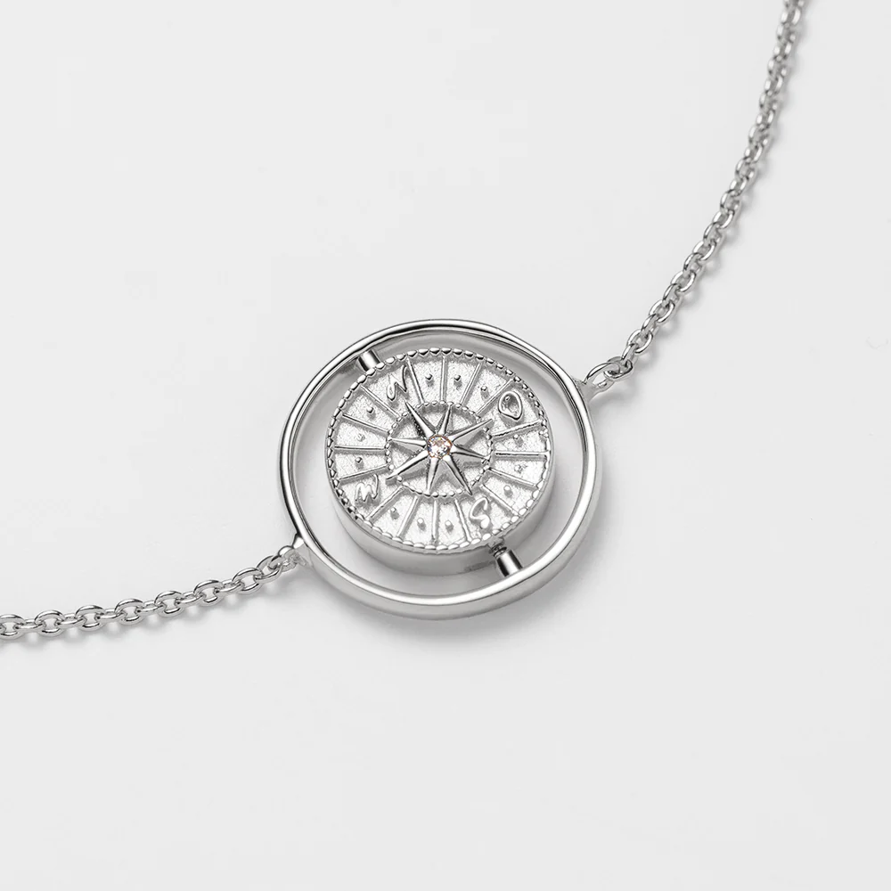 Windrose Twister Bracelet Silver