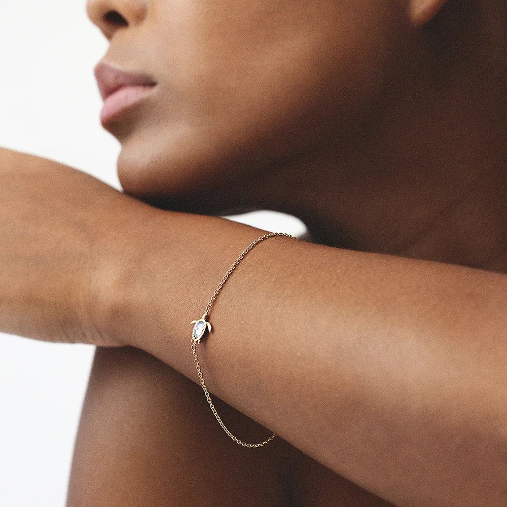Turtle Mono Bracelet White Breeze Gold
