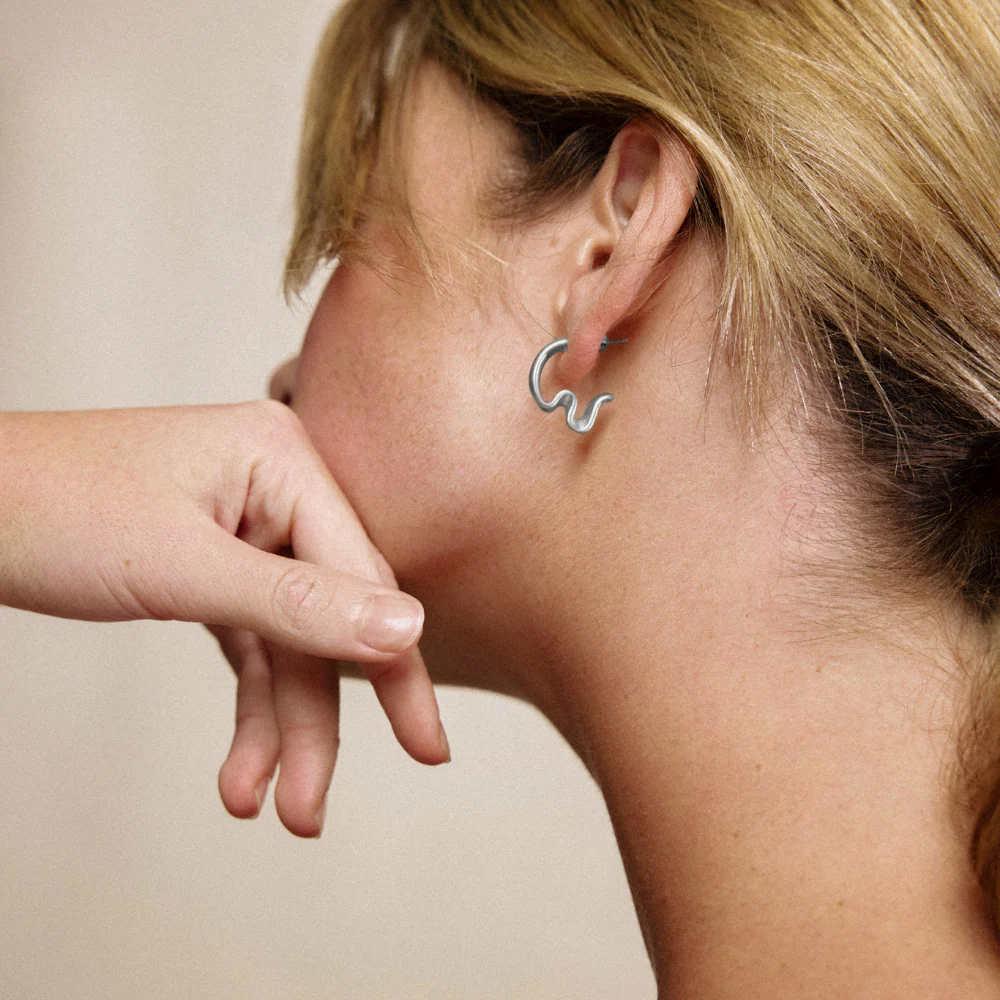 Waves Curve Earring Silver