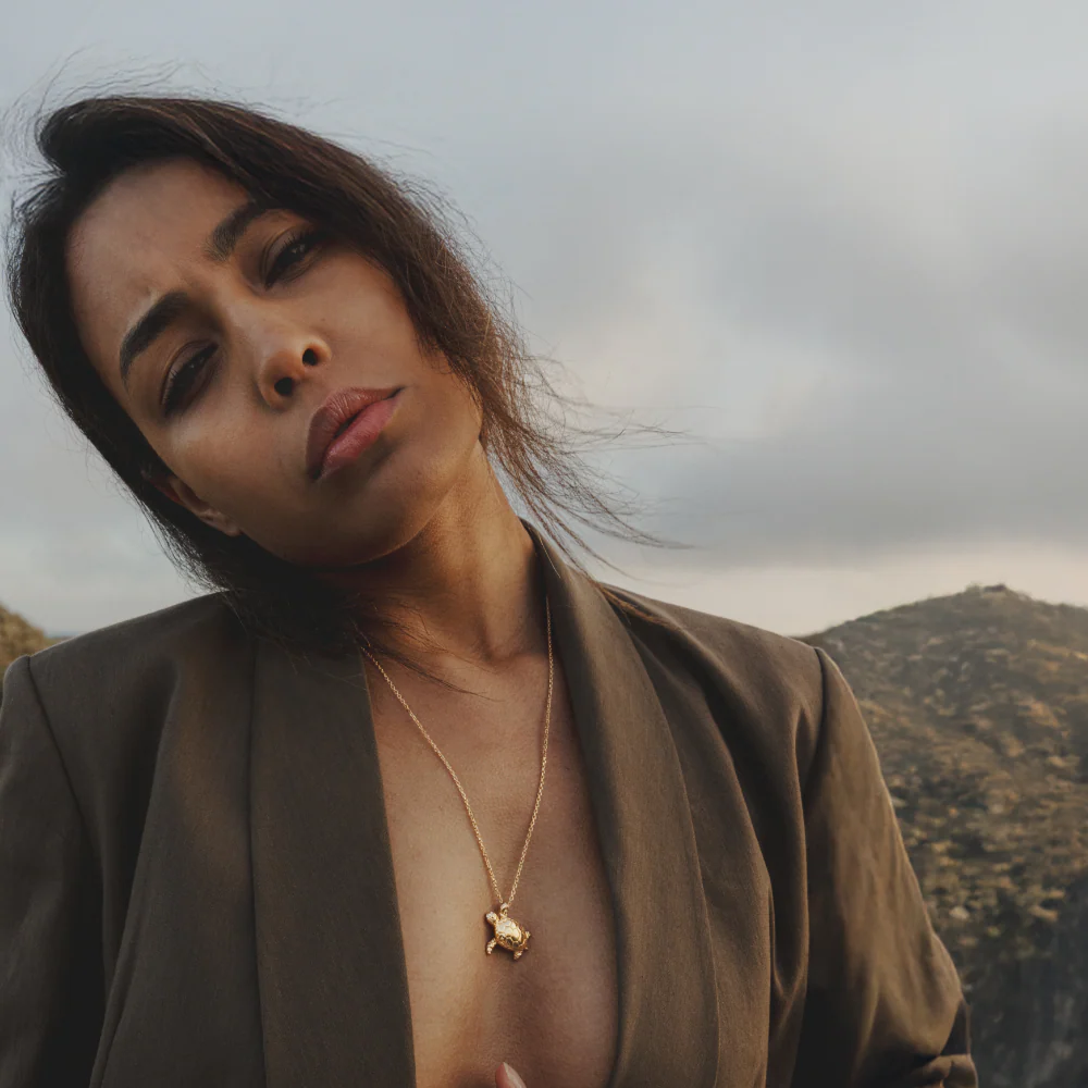 Turtle Big Necklace Gold