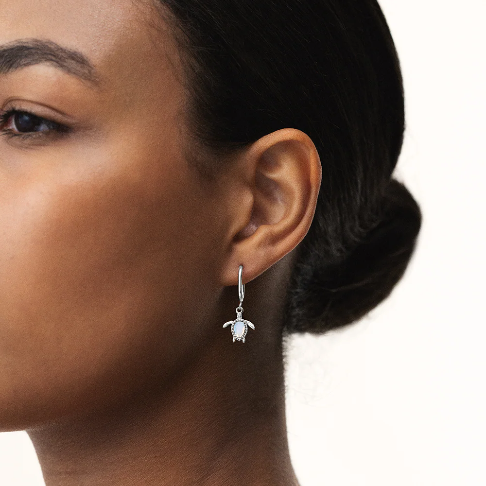 Turtle Hoops Earring White Breeze Silver