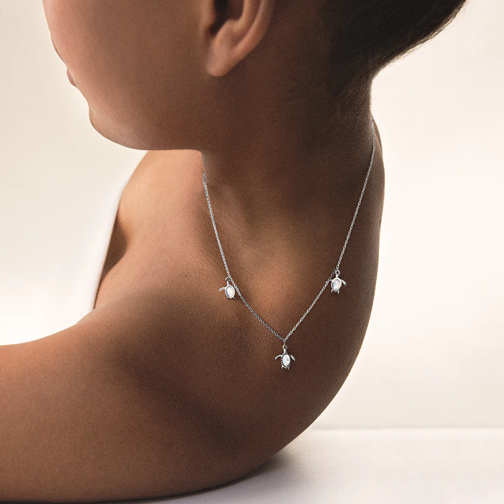 Turtle Necklace White Breeze Silver
