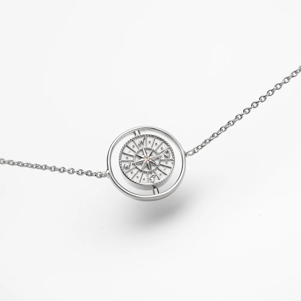 Windrose Twister Bracelet Silver