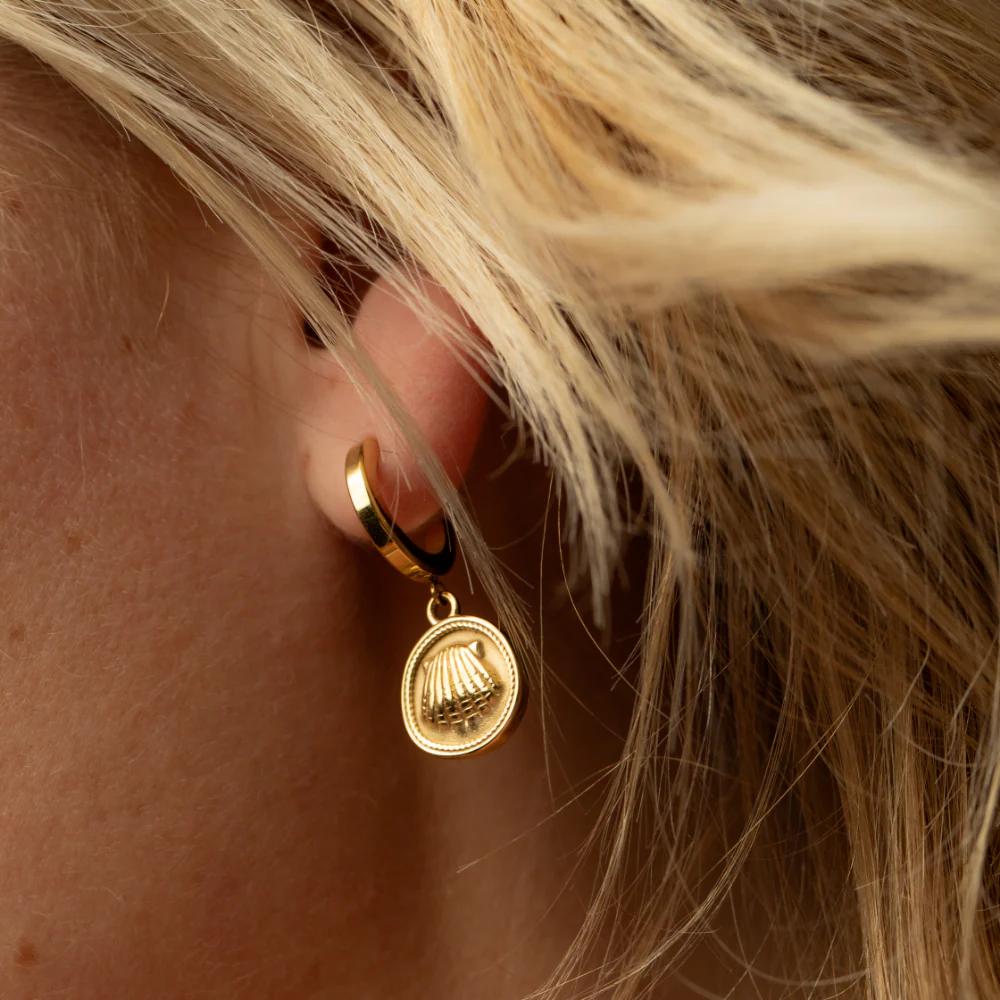 Scallop Coin Earring Gold