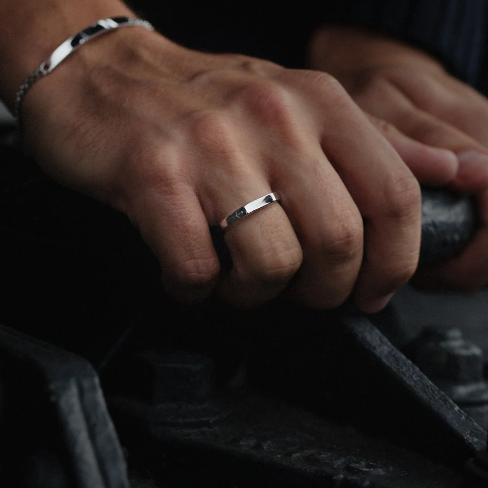 Men's Slim Signet Ring Silver