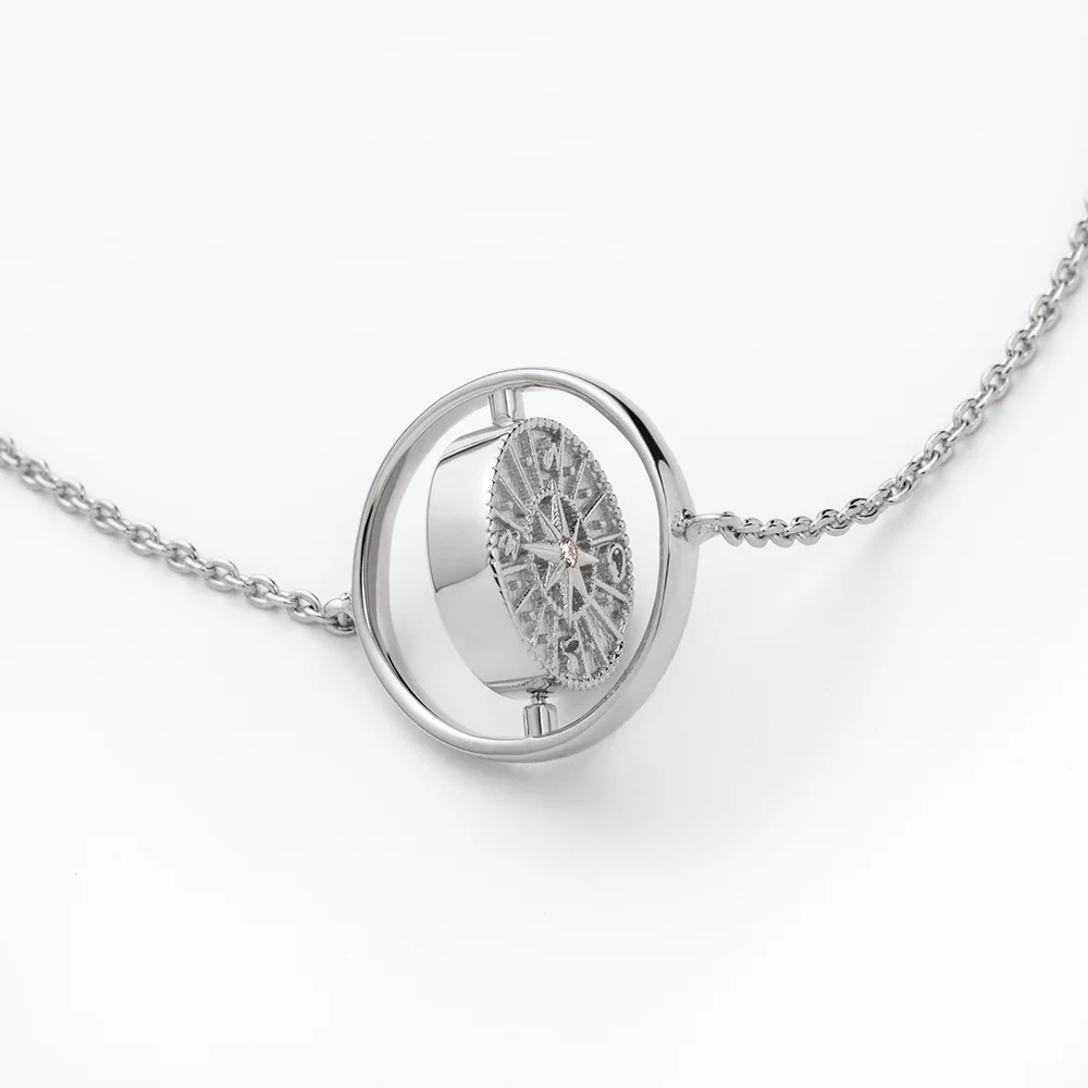 Windrose Twister Bracelet Silver