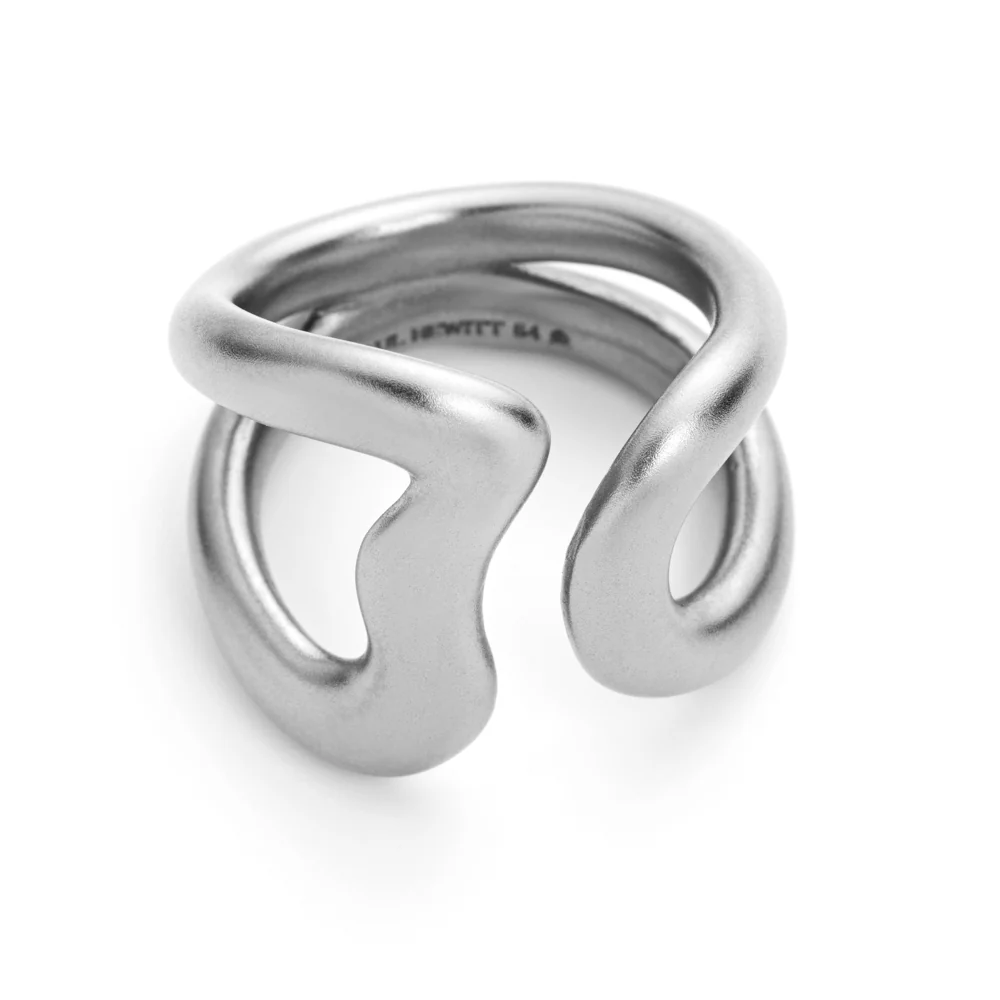 Waves Embrace Ring Silver
