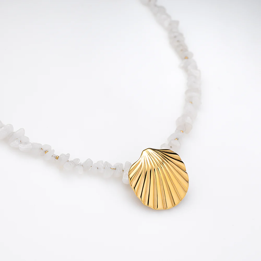 Scallop Big Necklace Gold