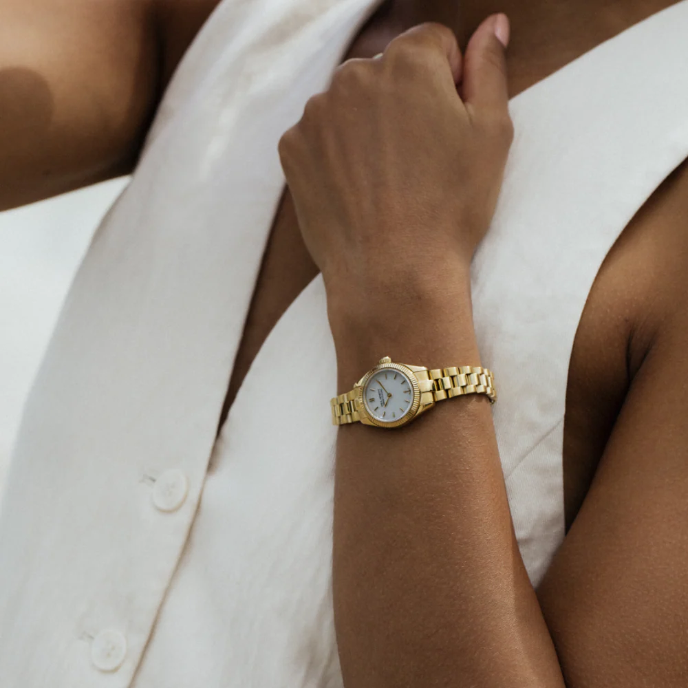 Petit Soleil Round Watch Gold White