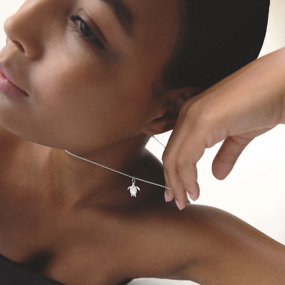 Turtle Mono Necklace White Breeze Silver
