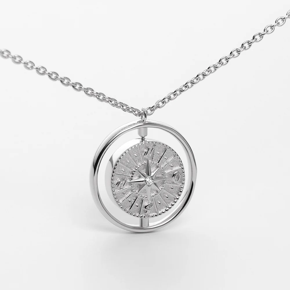 Windrose Twister Necklace Silver