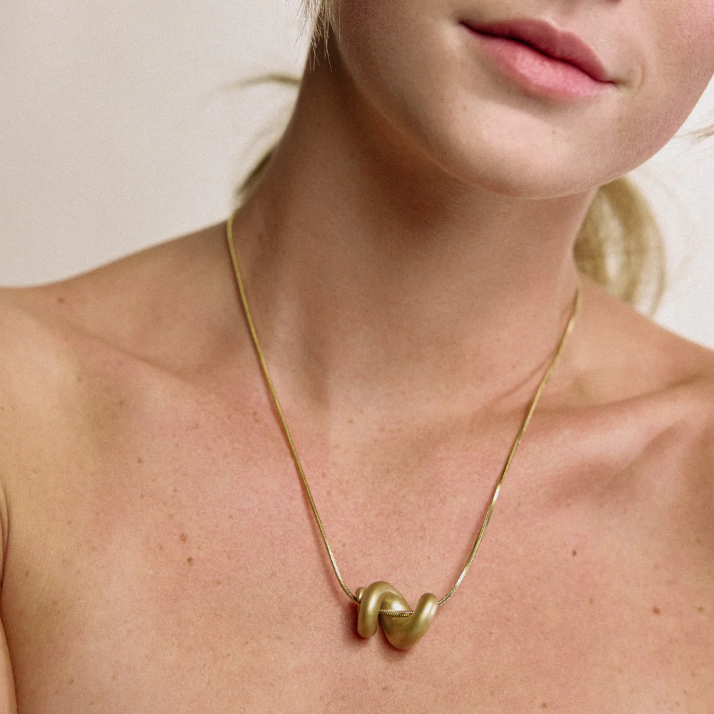 Waves Motion Necklace Gold