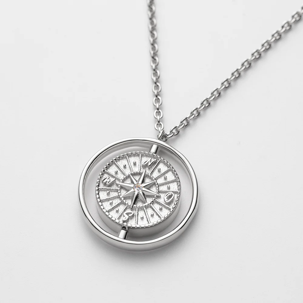 Windrose Twister Necklace Silver