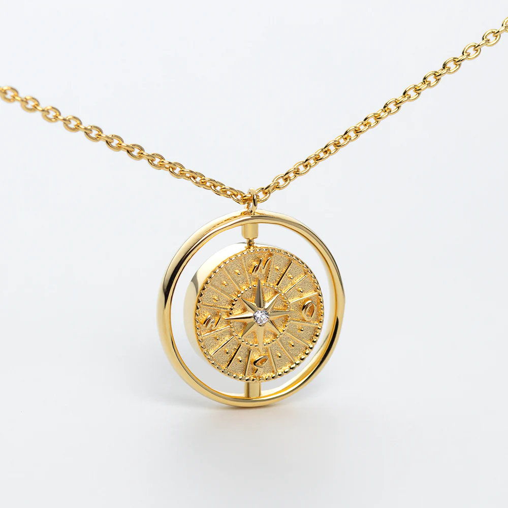 Windrose Twister Necklace Gold