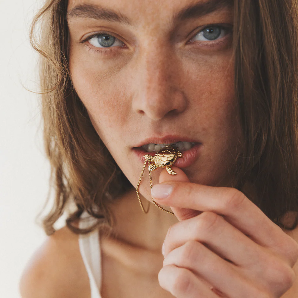 Turtle Big Necklace Gold