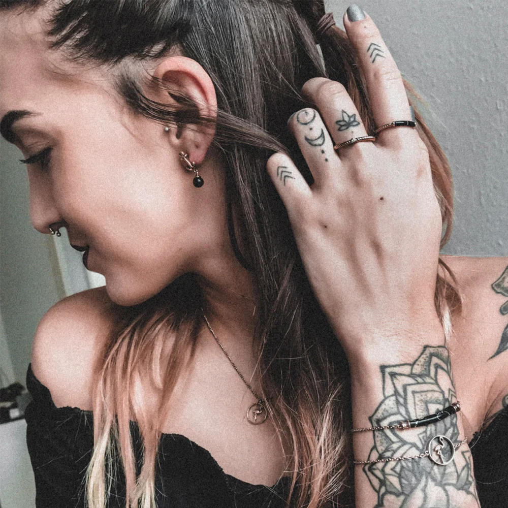 Stud earrings Anchor Pearl rose gold onyx