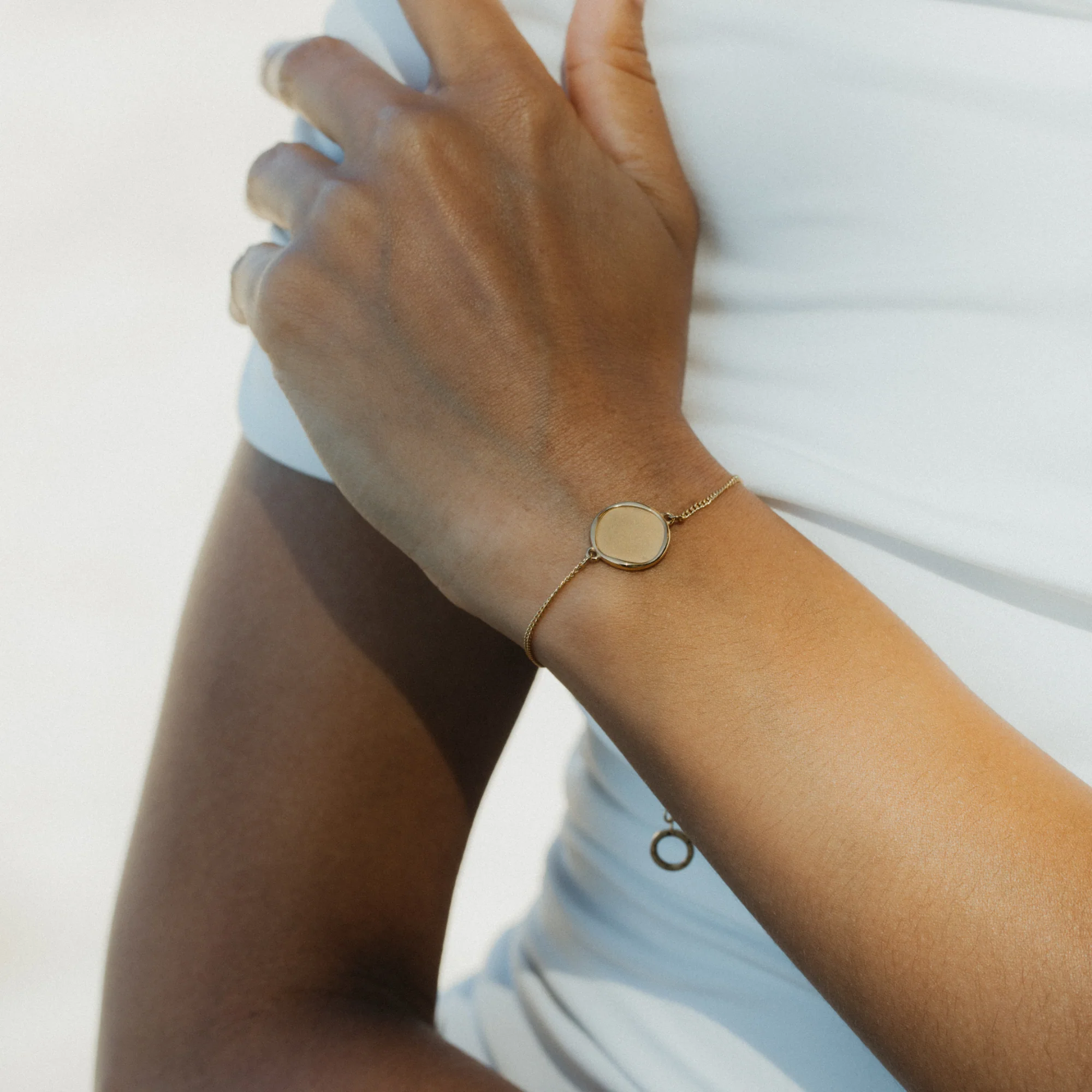 Engravable Coin Bracelet Gold