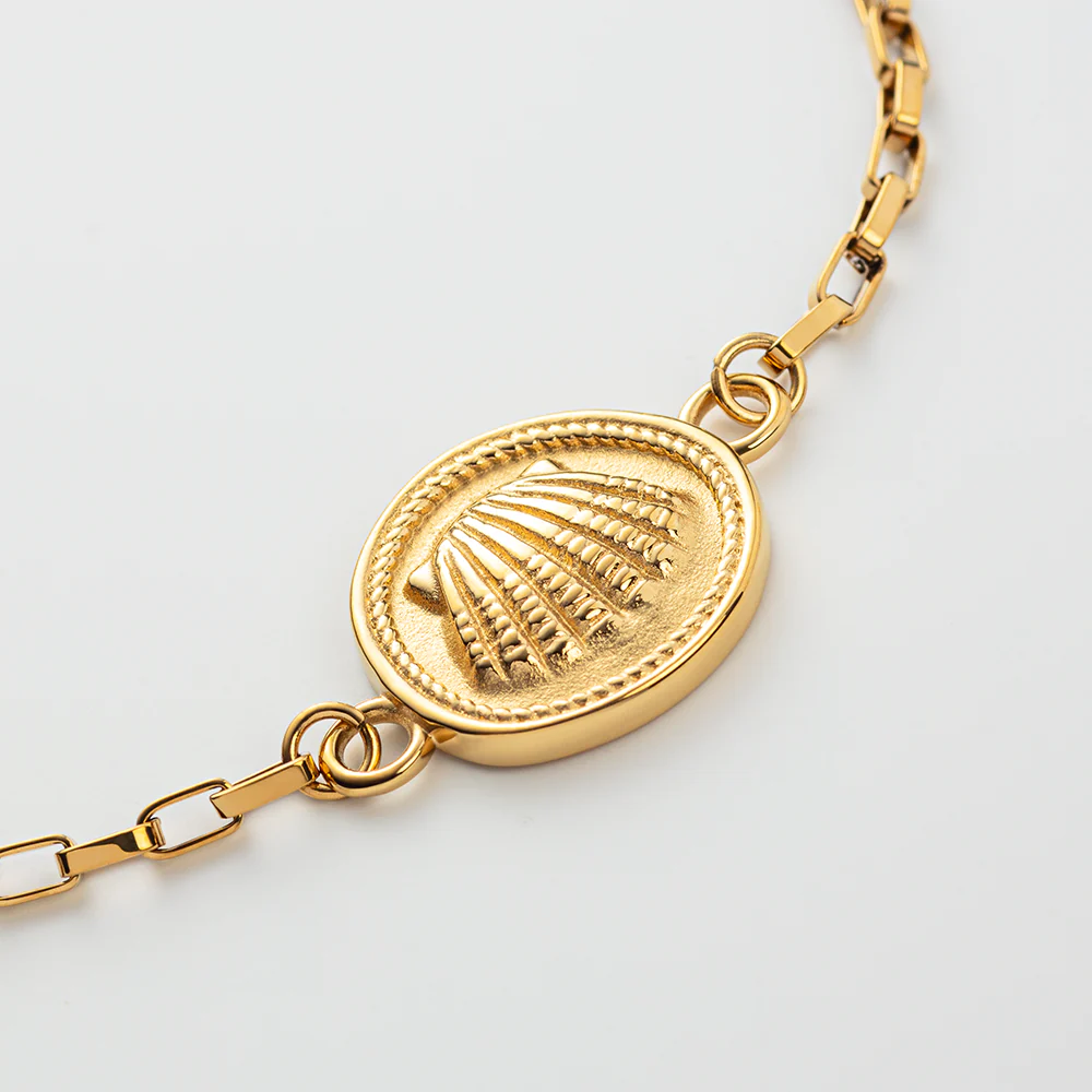 Scallop Bracelet Gold