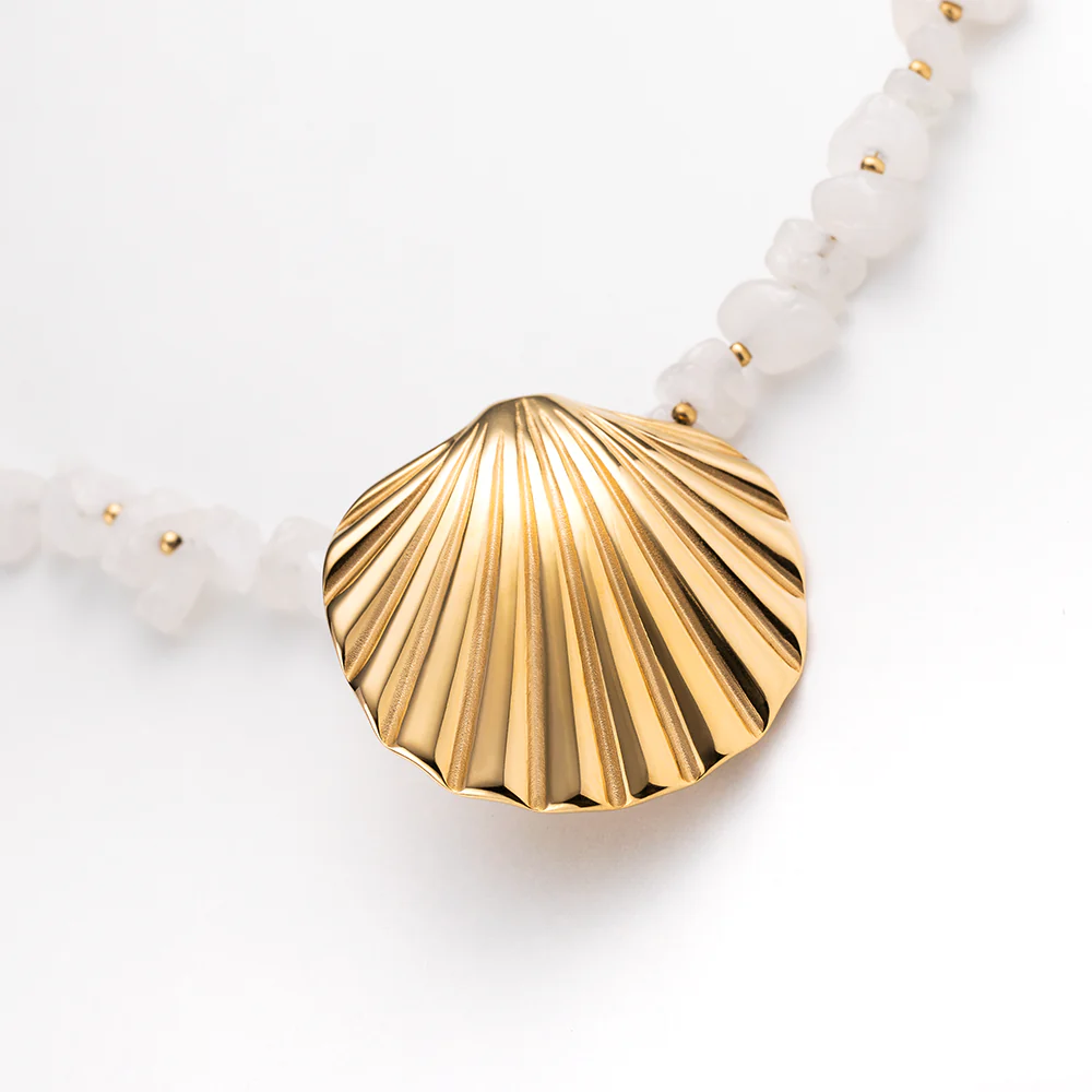 Scallop Big Necklace Gold