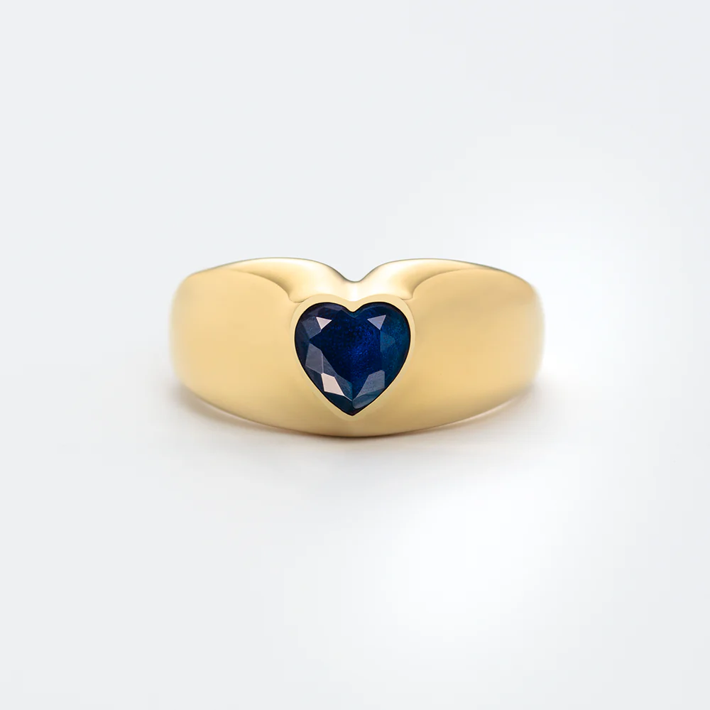 Bold Heart Ring Gold