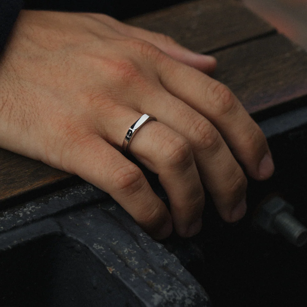 Men's Slim Signet Ring Silver