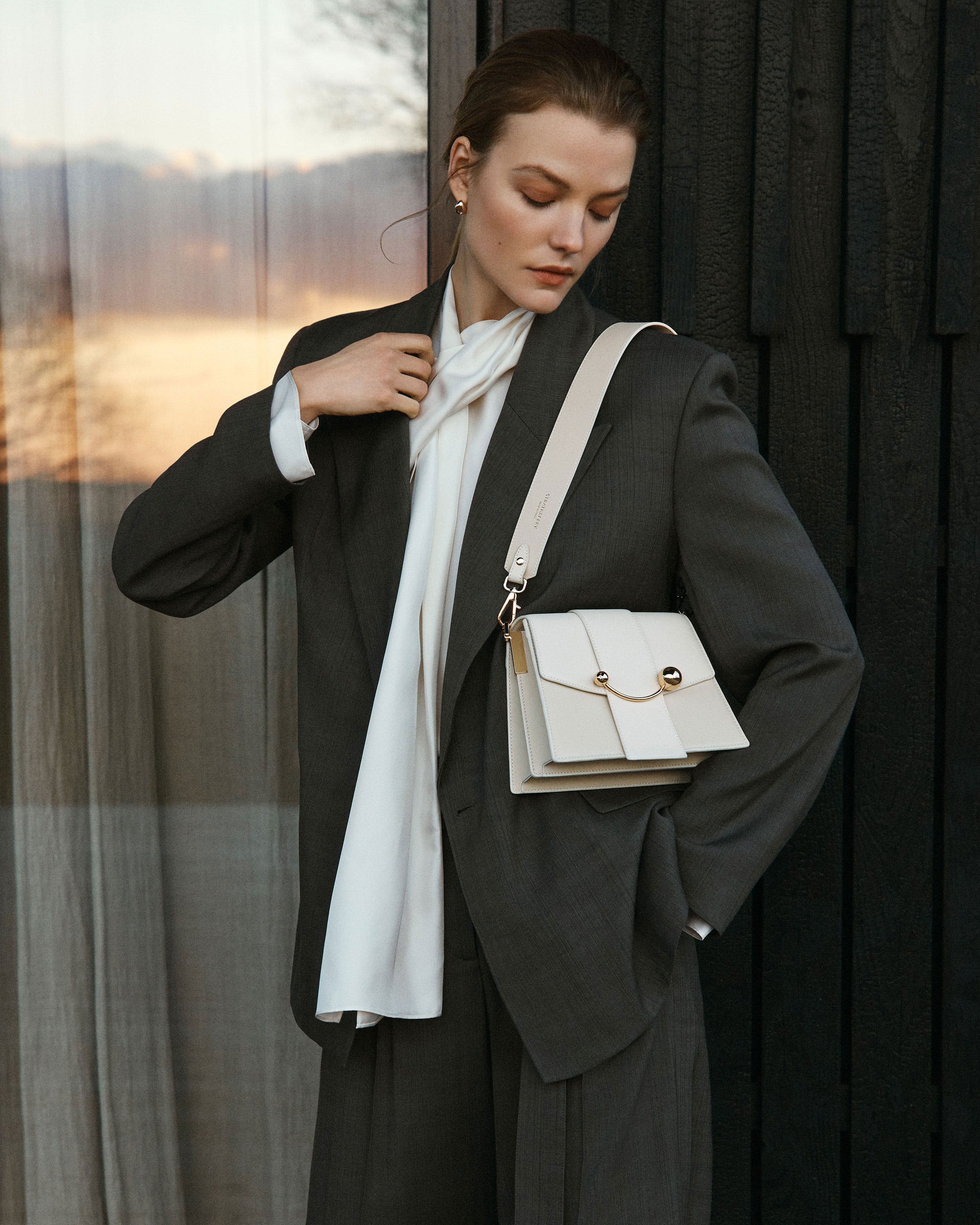 Box Crescent - Vanilla/Diamond