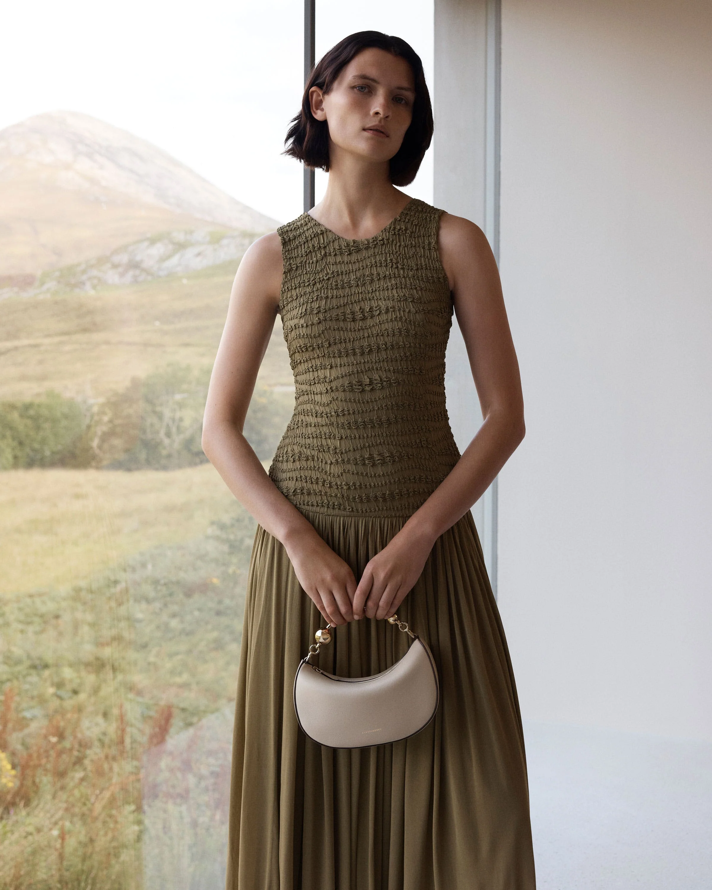 Crescent Moon Mini - Oat