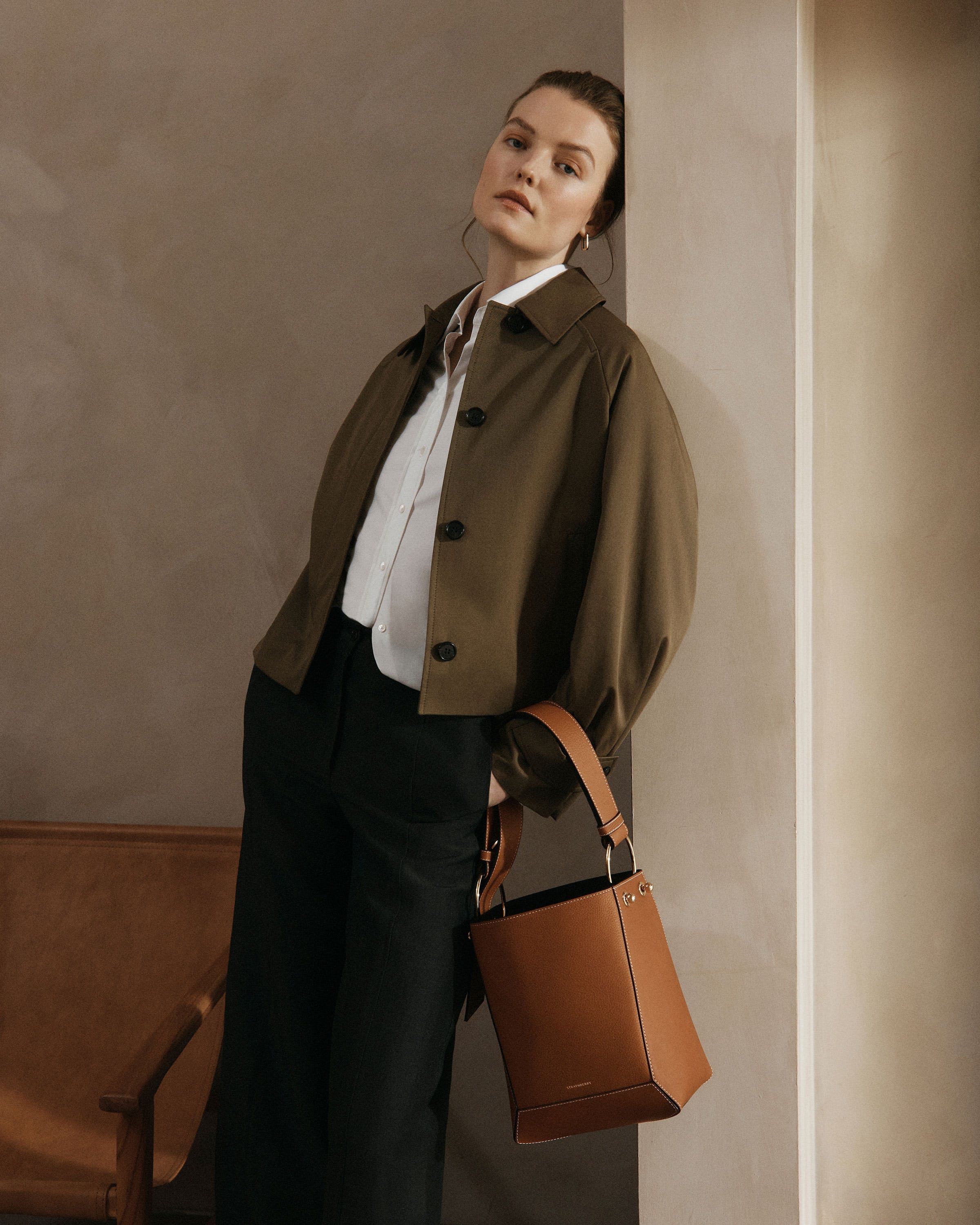 Lana Midi Bucket Bag - Tan with Vanilla Stitch