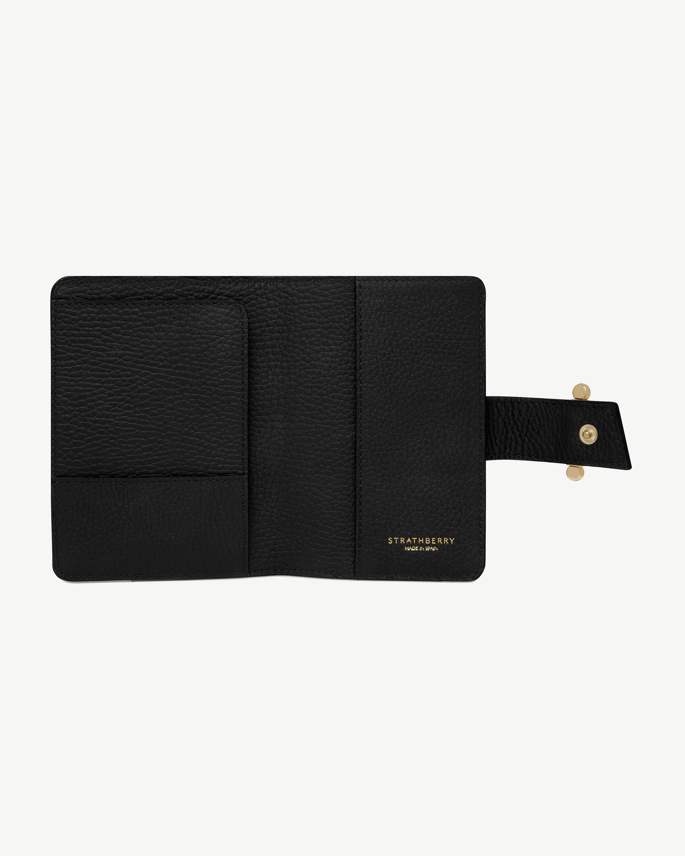 Multrees Passport Holder - Black