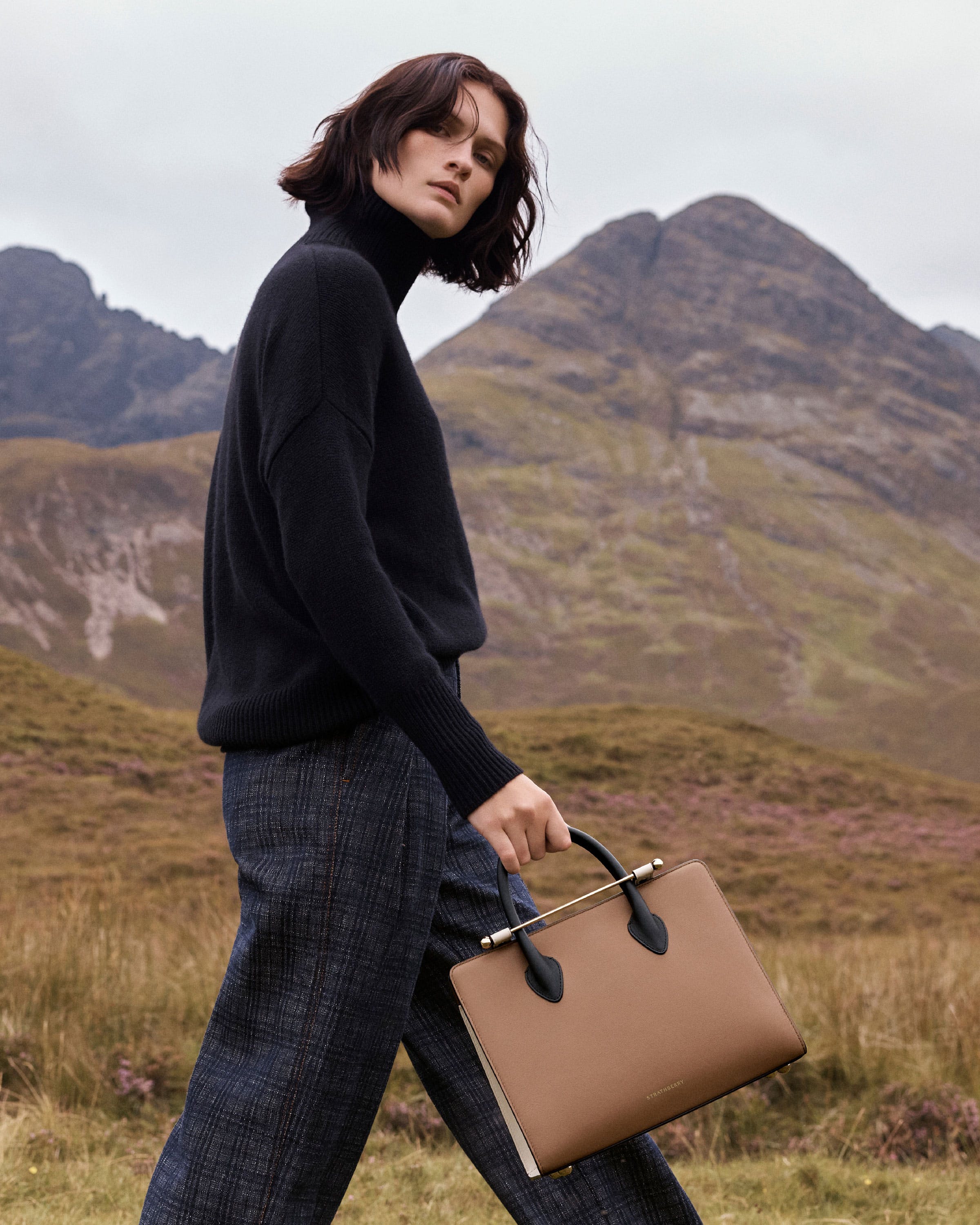 Midi Tote - Clay/White/Black