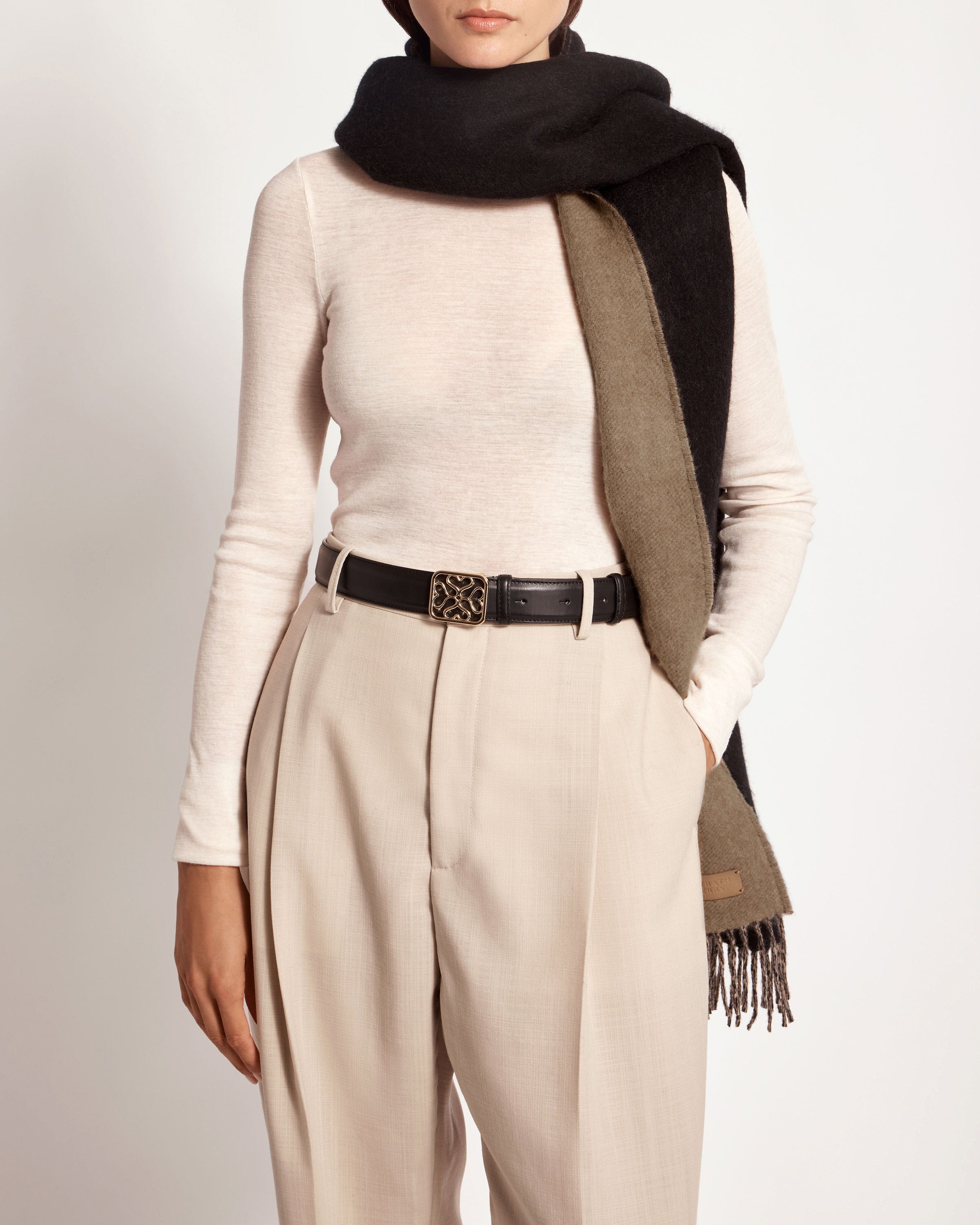 Tassel Scarf - Black/Natural