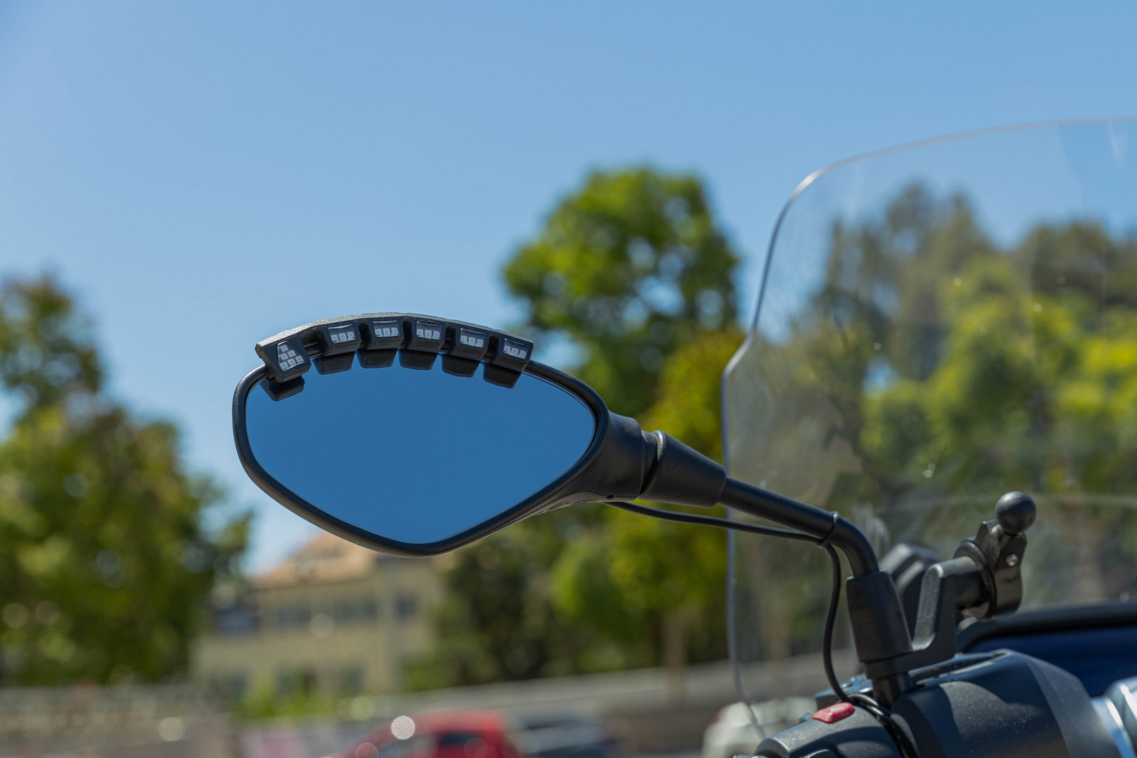 Ride Vision 2 Pro with LED indicators Rider Assistance System