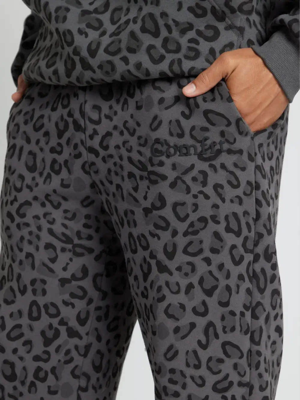 Minimalist Straight Leg Sweatpants