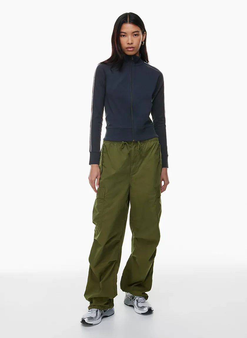 hold-itTM playlist zip-up