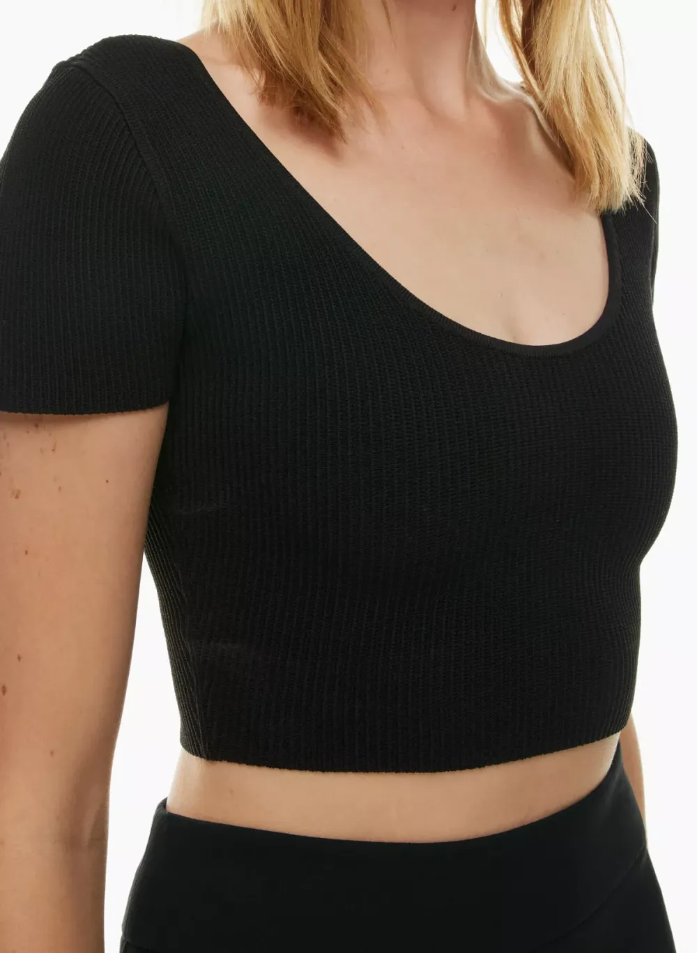 sculpt knit scoopneck top