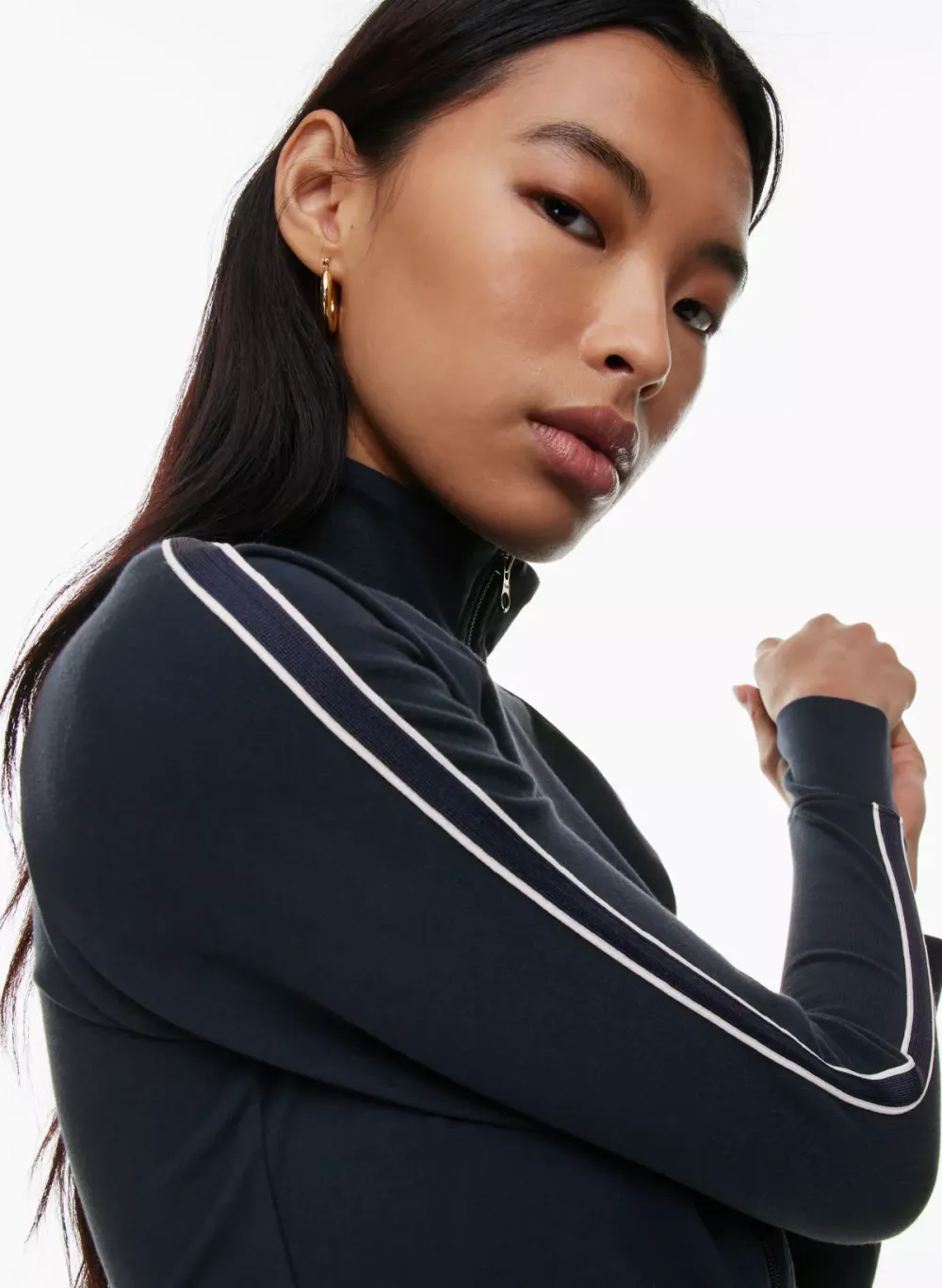 hold-itTM playlist zip-up