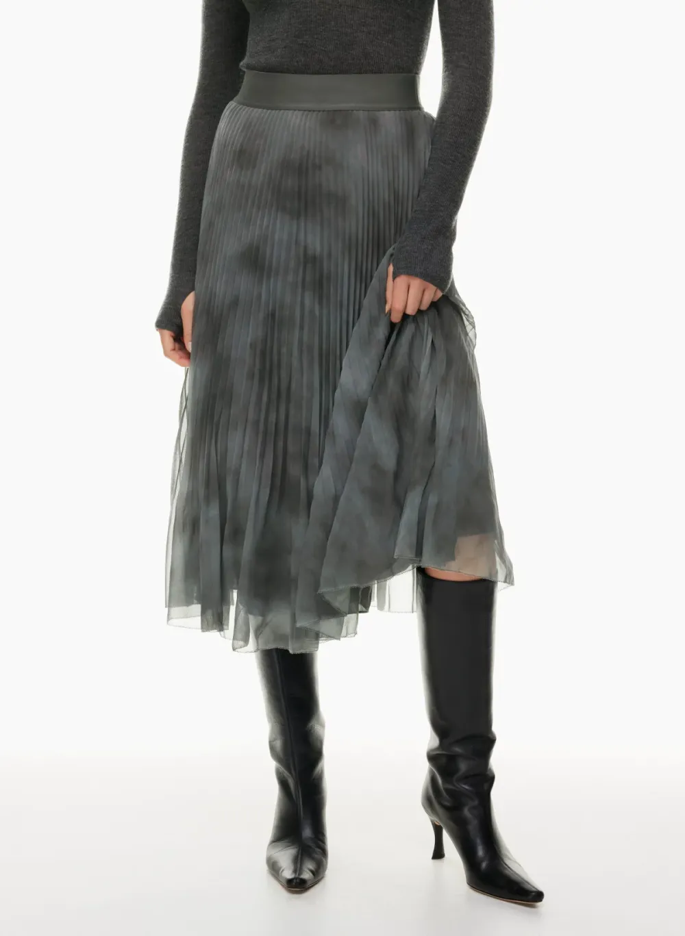 new twirl pleated skirt