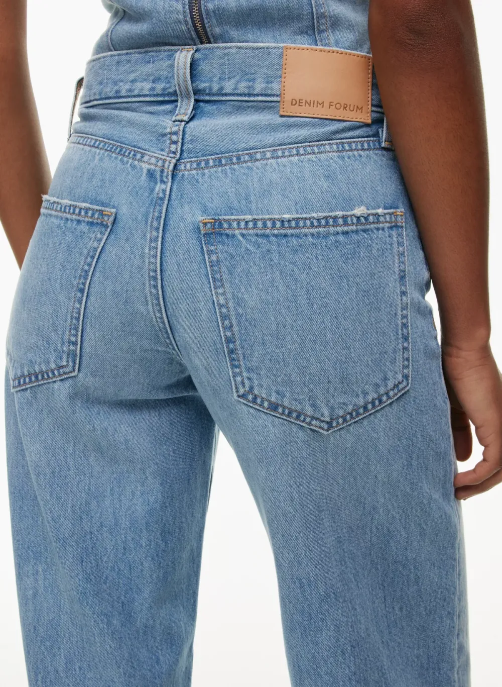 the '90s winona lo-rise wide jean