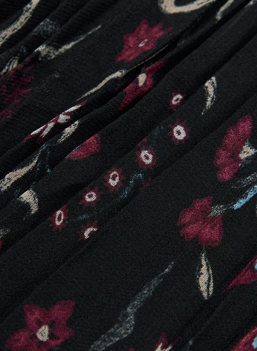 new twirl pleated skirt