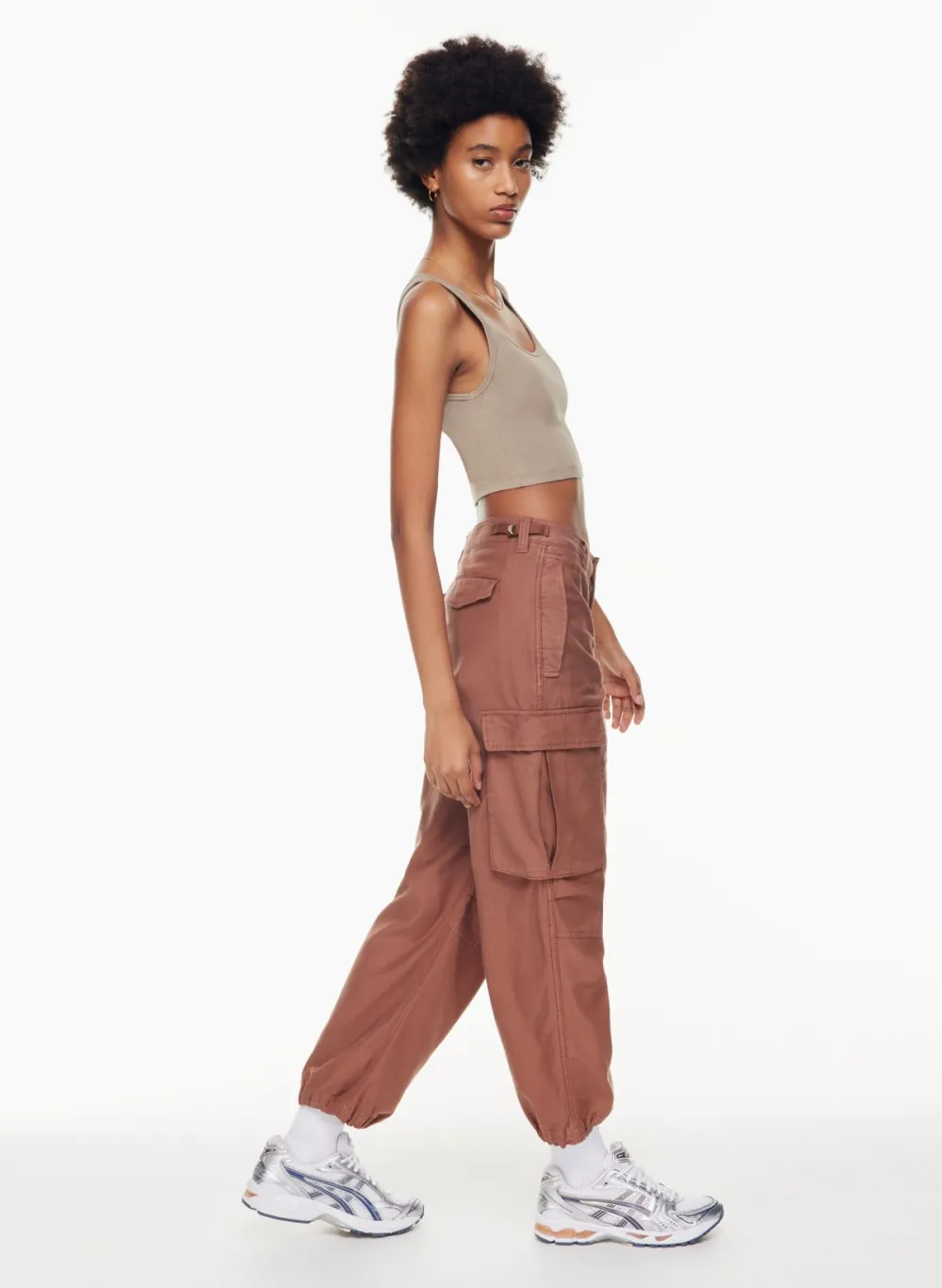 homestretchTM scoopneck cropped tank