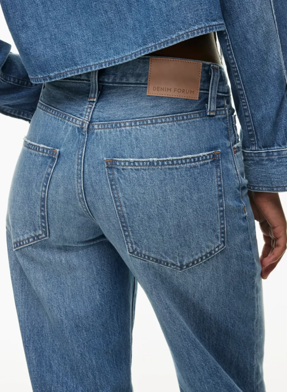the '90s winona lo-rise wide jean