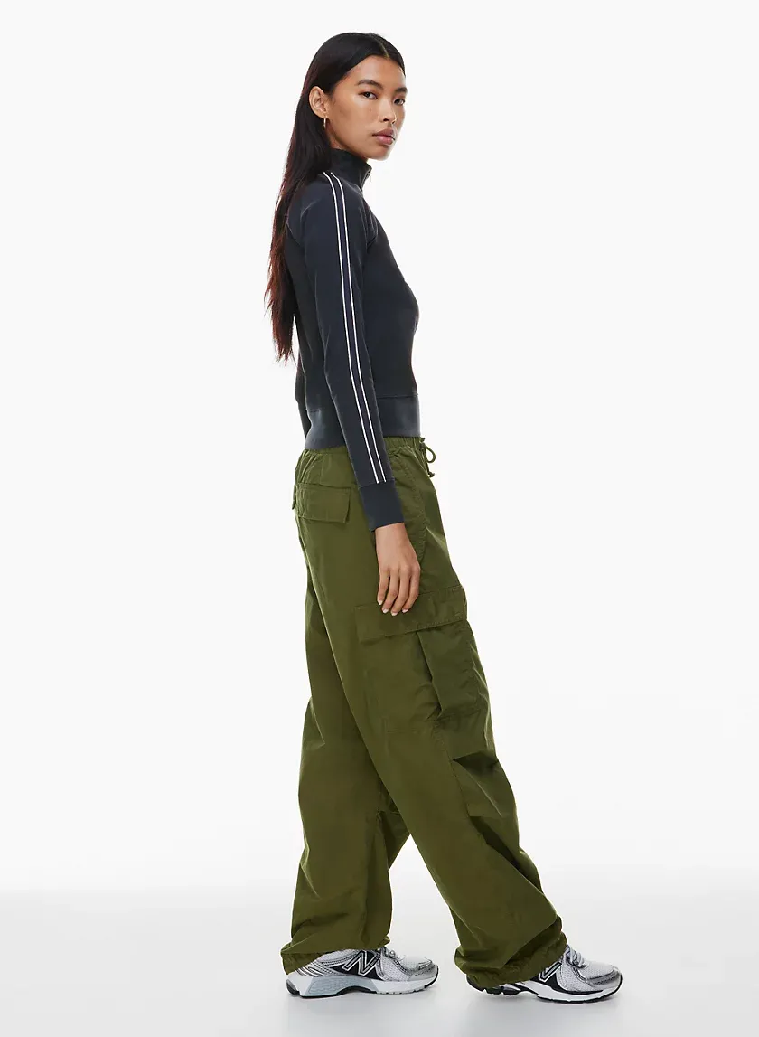 hold-itTM playlist zip-up