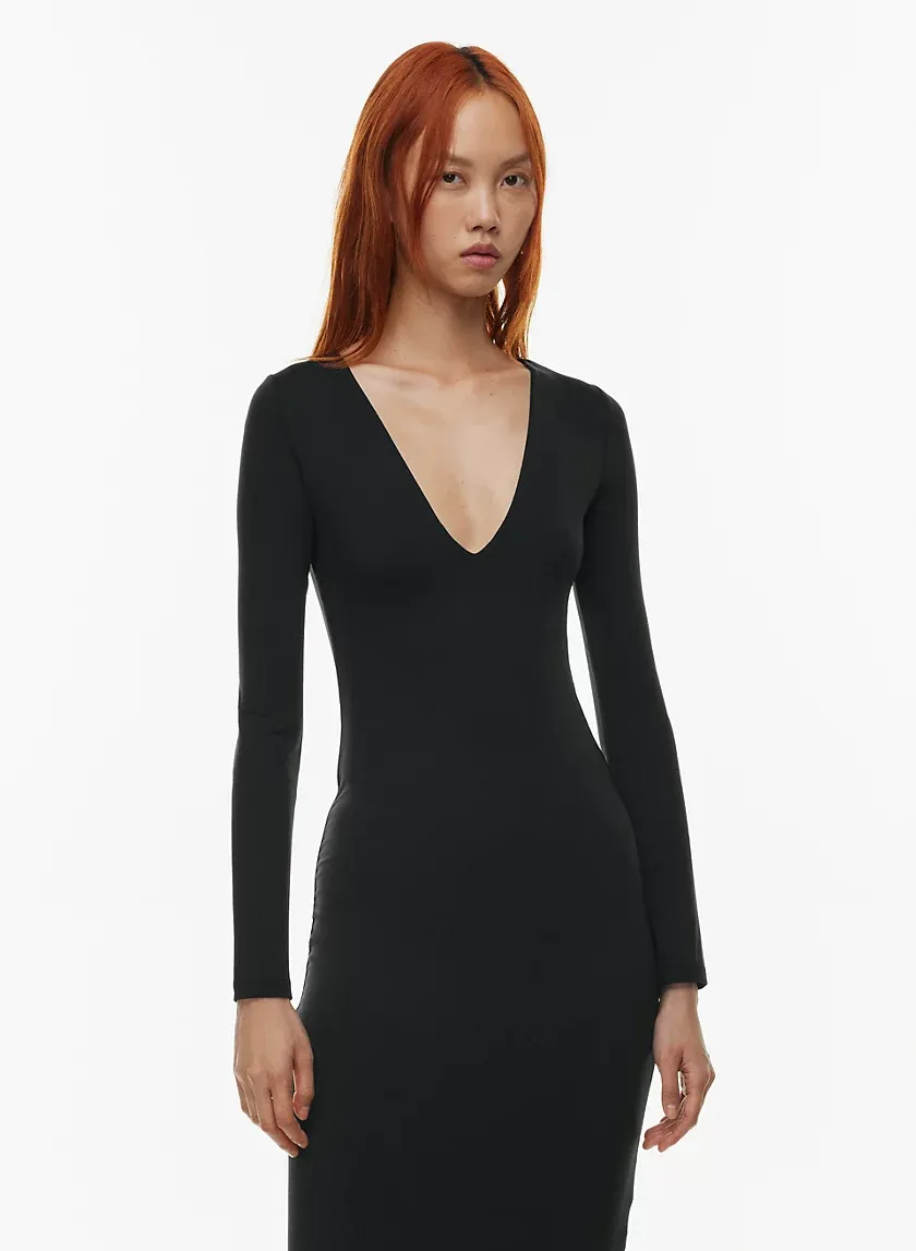 contour v-neck longsleeve dress