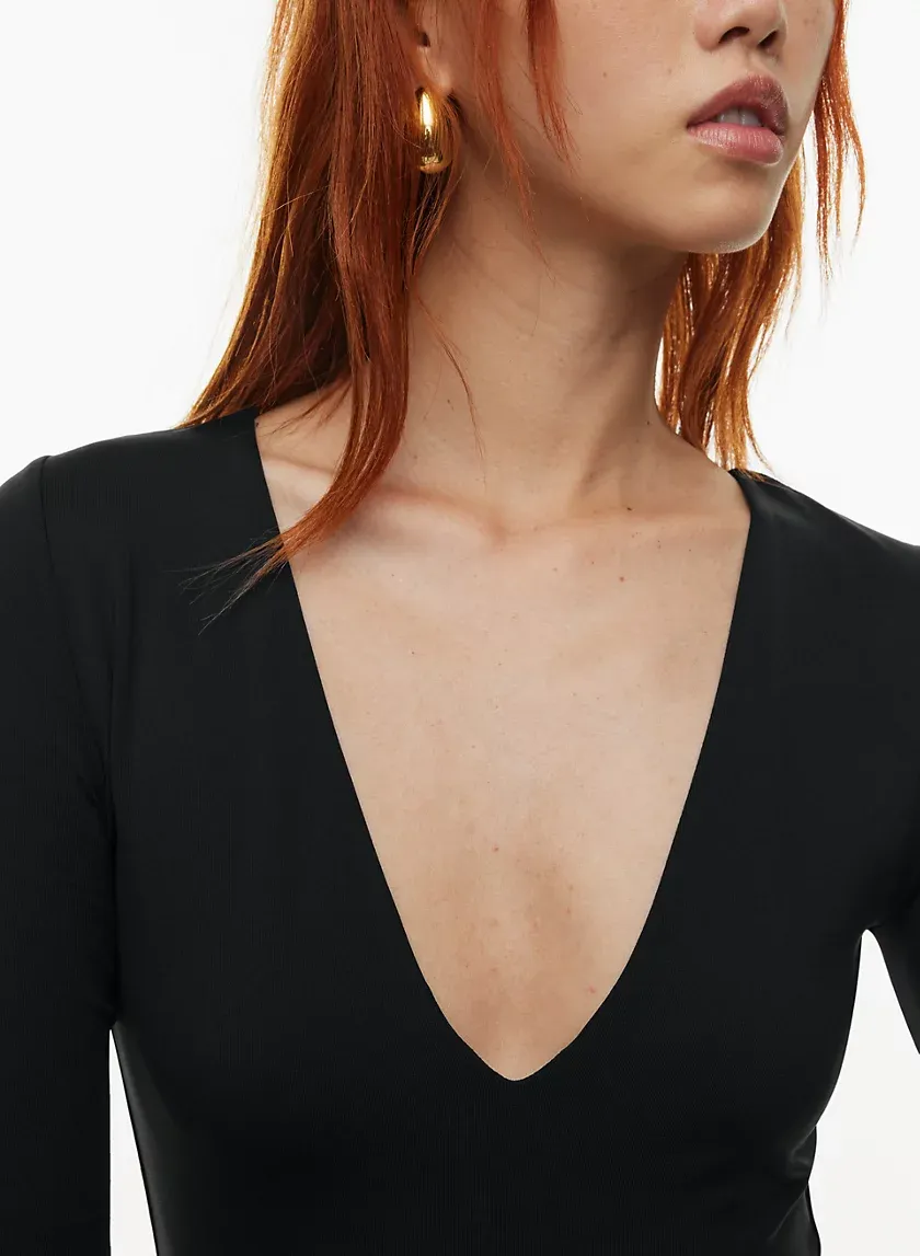 contour v-neck longsleeve dress